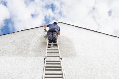 Peinture extérieure à la Couvertoirade — façades et ravalement